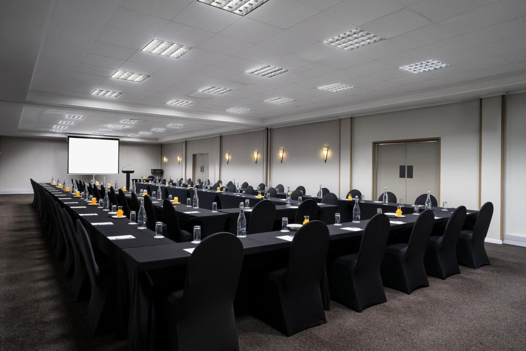 Protea Hotel By Marriott Karridene Beach Amanzimtoti Dış mekan fotoğraf
