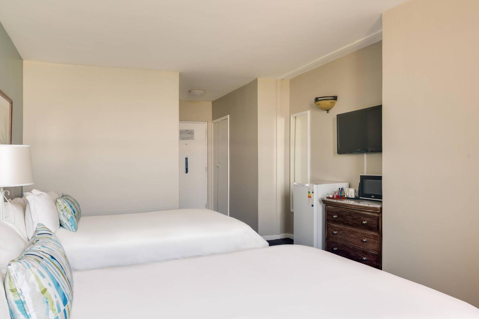 Protea Hotel By Marriott Karridene Beach Amanzimtoti Dış mekan fotoğraf
