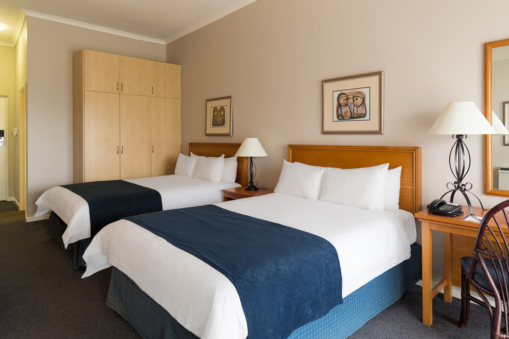 Protea Hotel By Marriott Karridene Beach Amanzimtoti Dış mekan fotoğraf