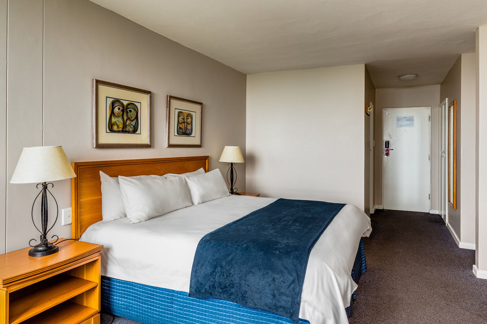 Protea Hotel By Marriott Karridene Beach Amanzimtoti Dış mekan fotoğraf