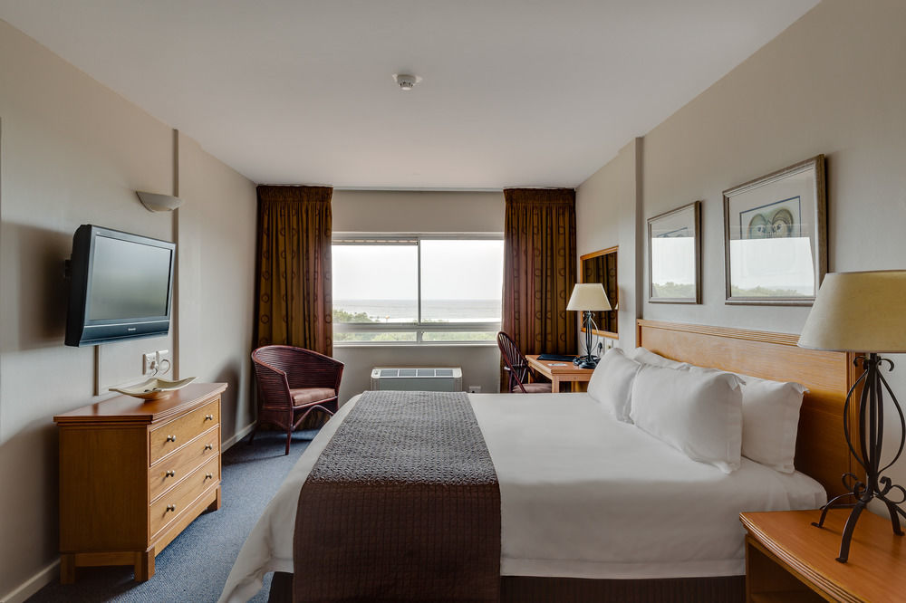 Protea Hotel By Marriott Karridene Beach Amanzimtoti Dış mekan fotoğraf
