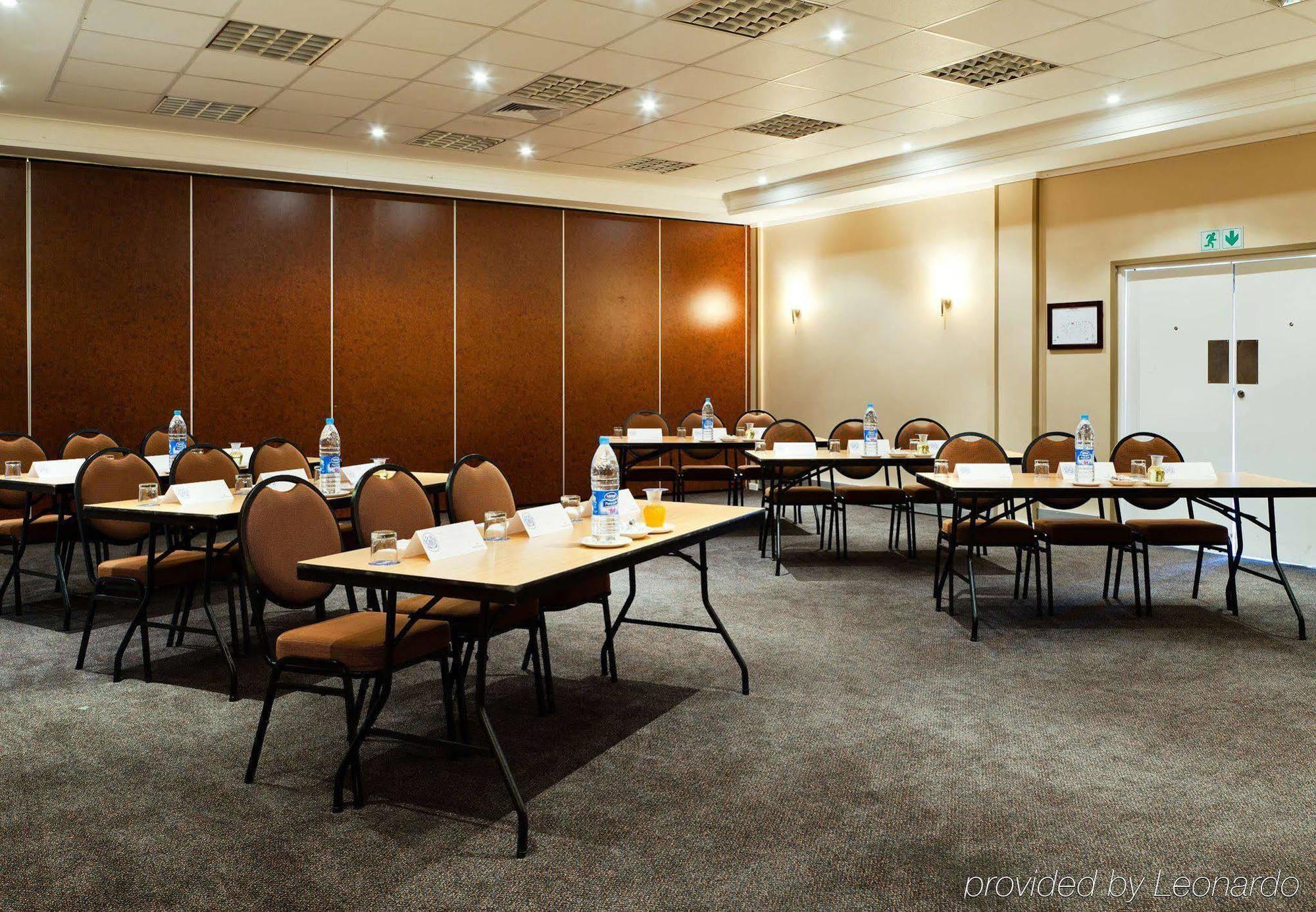 Protea Hotel By Marriott Karridene Beach Amanzimtoti Dış mekan fotoğraf