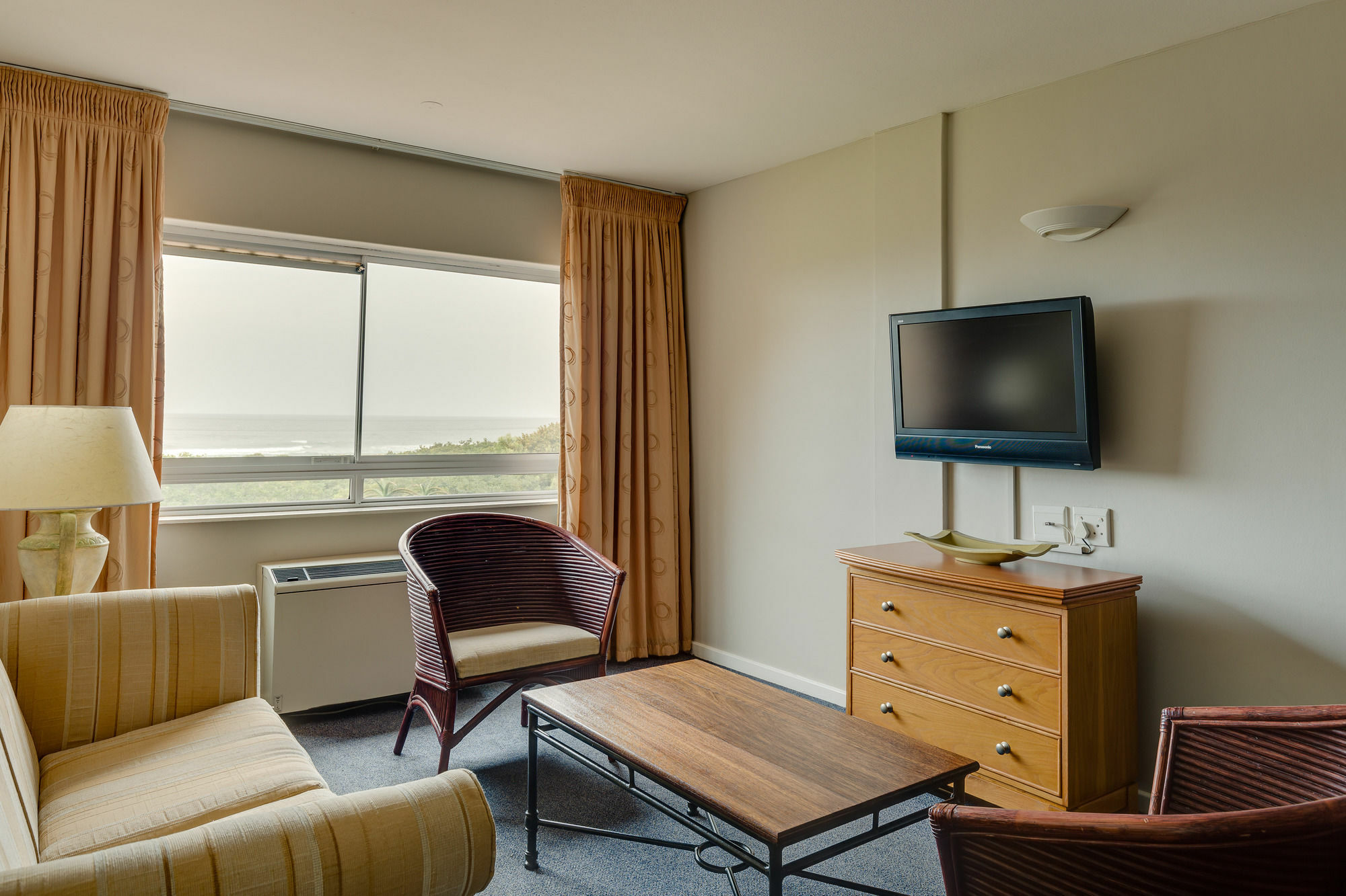 Protea Hotel By Marriott Karridene Beach Amanzimtoti Dış mekan fotoğraf